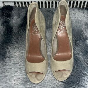 Vincent Camuto suede open toe shoes
